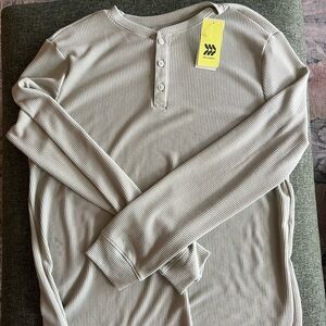 Ribbed Long Sleeve Henley Shirt in Light Gray